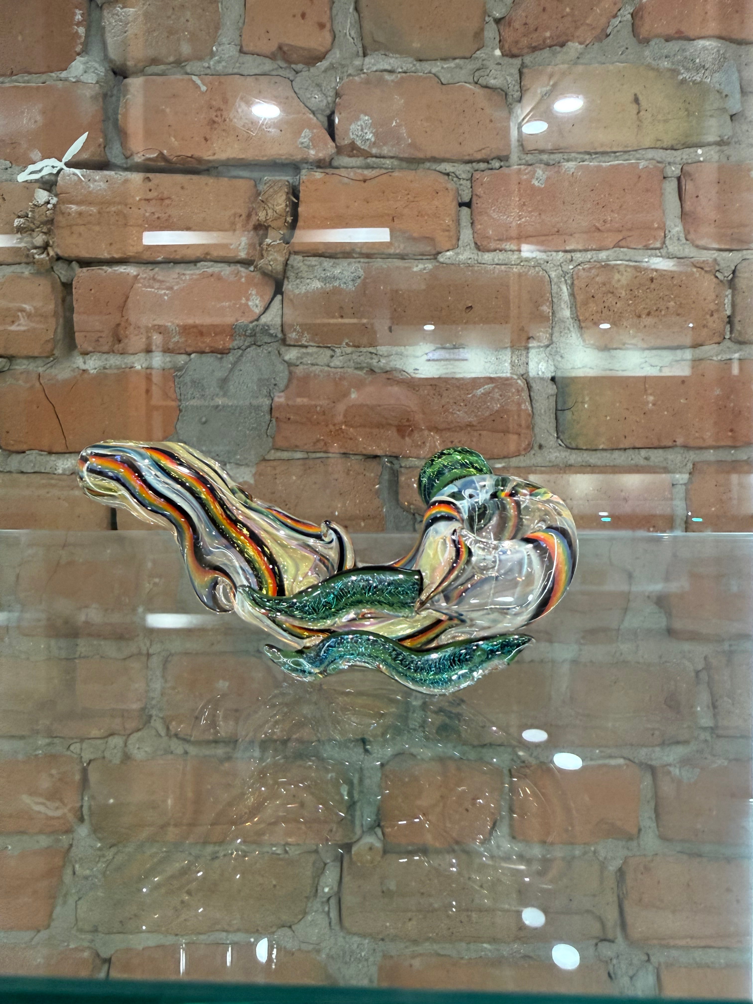 Pipe à fumée et dichroïque en verre taillé en forme de pierre tombale