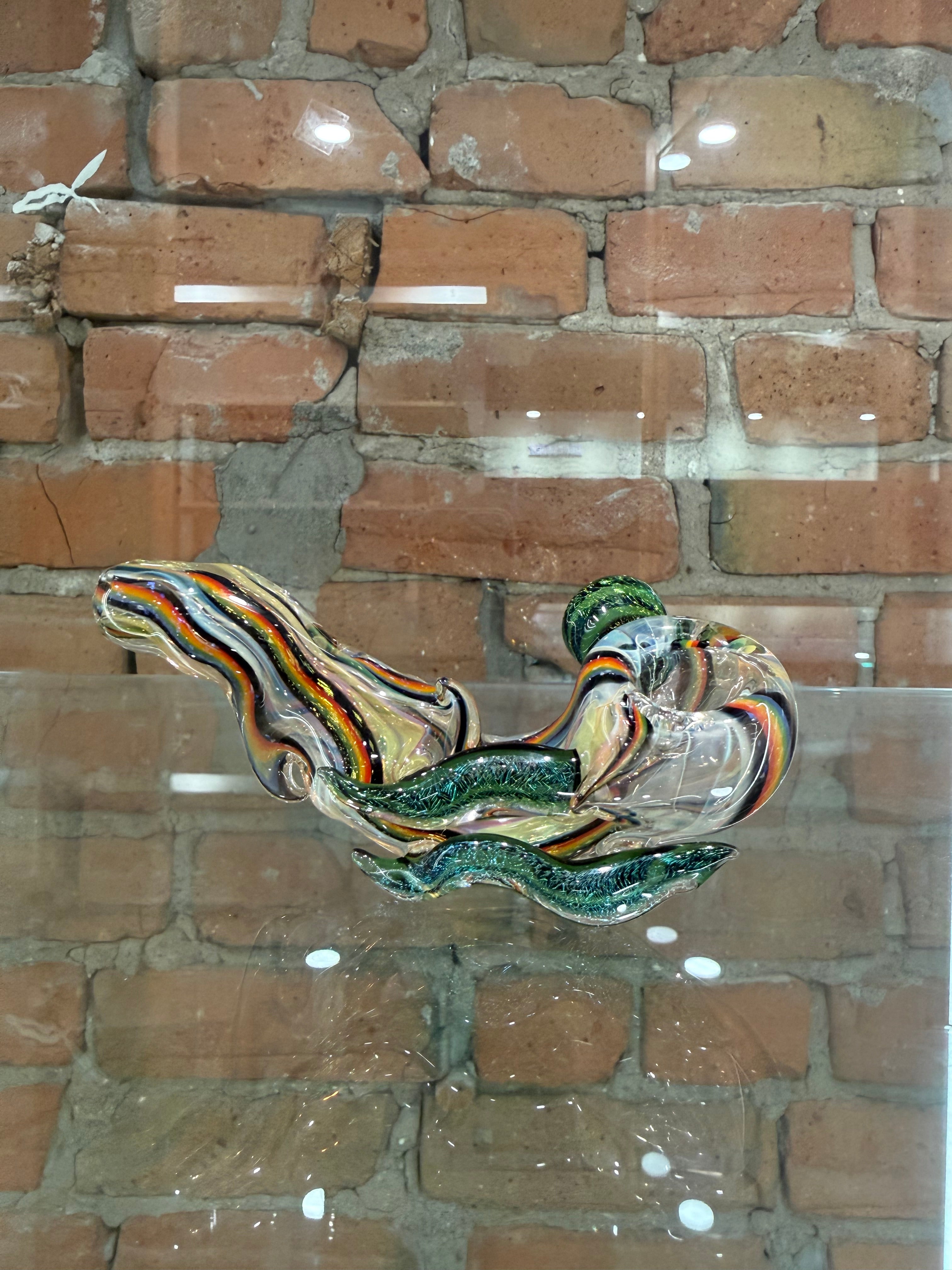 Pipe à fumée et dichroïque en verre taillé en forme de pierre tombale