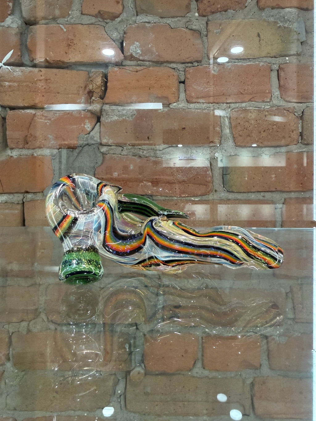 Pipe à fumée et dichroïque en verre taillé en forme de pierre tombale