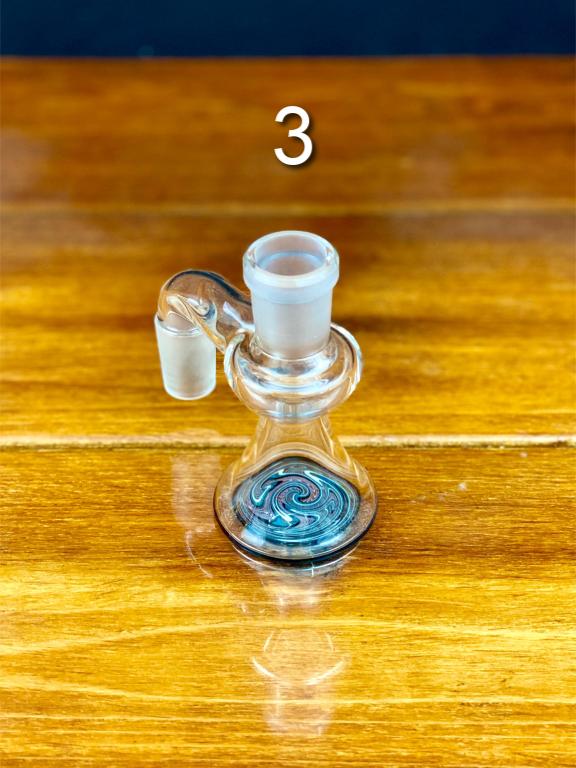 Korey Glass 18mm 90 Degree Wig Wag Ash Catcher